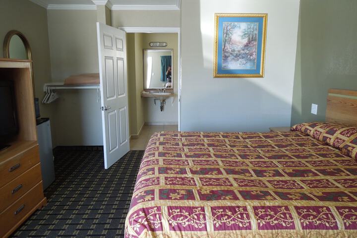 Room 25 of 30