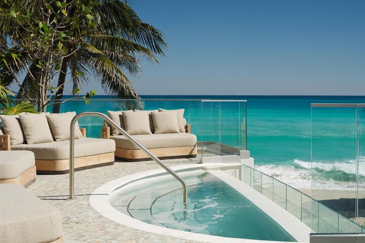 Signia by Hilton Diplomat Beach Resort