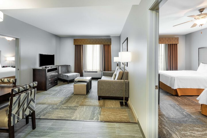 Room 26 of 48