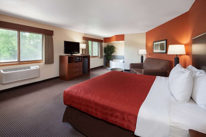 Room 15 of 32