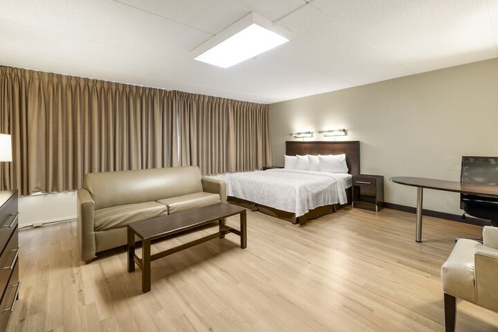 Room 15 of 33