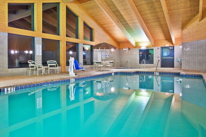 Pool 3 of 14