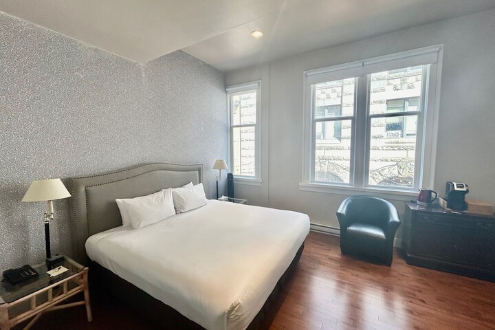 Room 50 of 67