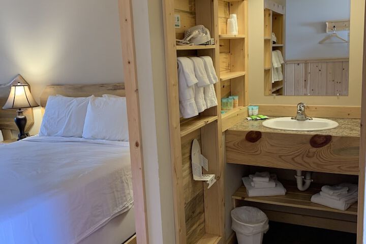 Room 90 of 164