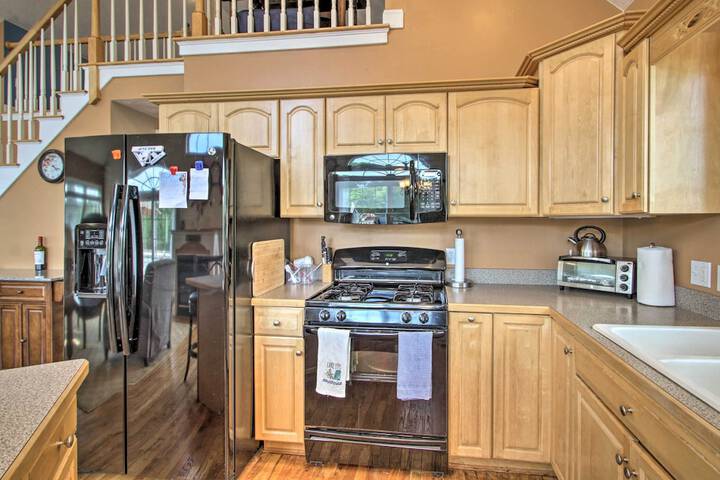 Waterside Haven on Milton Pond w / Deck & Boat Dock