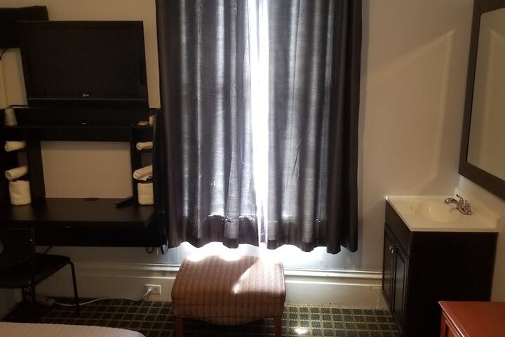 Room 17 of 23