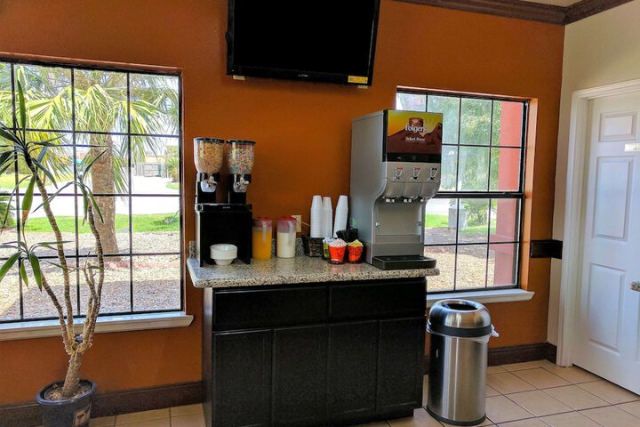 Breakfast/Coffee Service 57 of 60