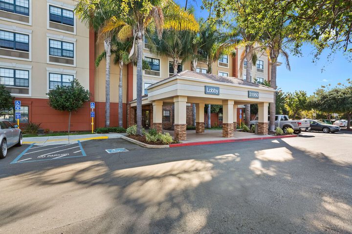 Hotel 4 of 87