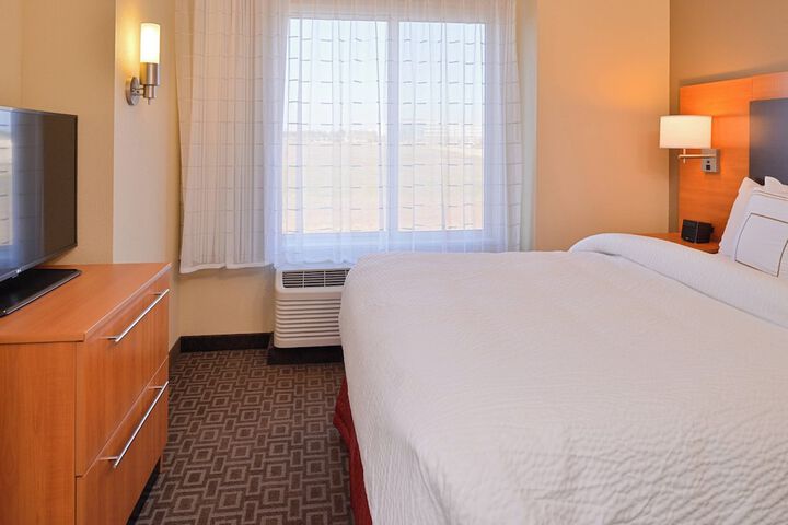Room 12 of 33