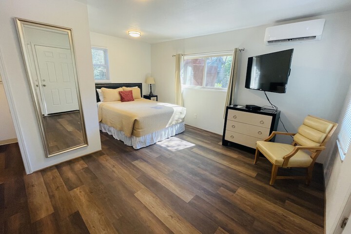 Room 10 of 61