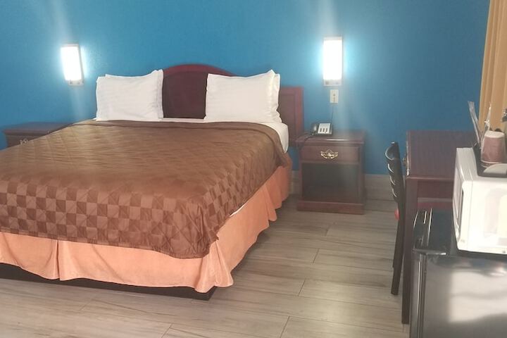 Room 14 of 20