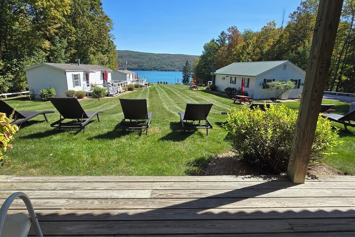 Lake View Motel