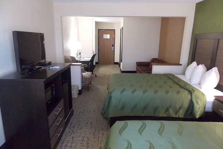 Room 28 of 68