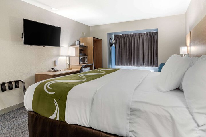 Room 20 of 34