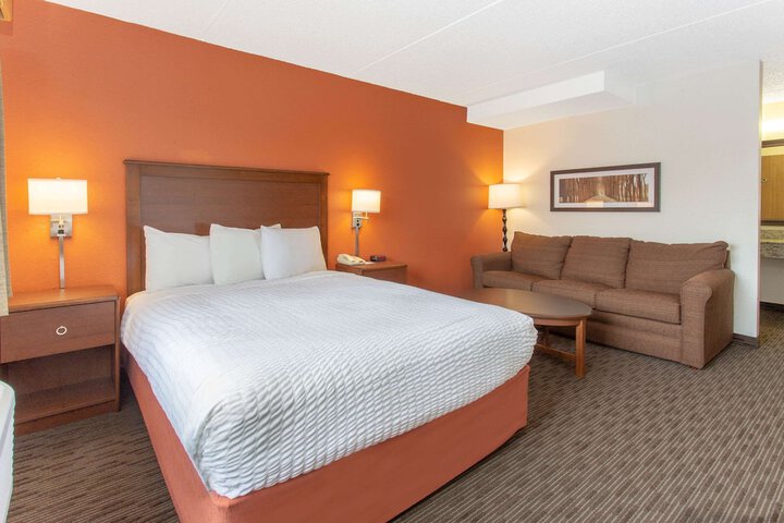 Room 19 of 34
