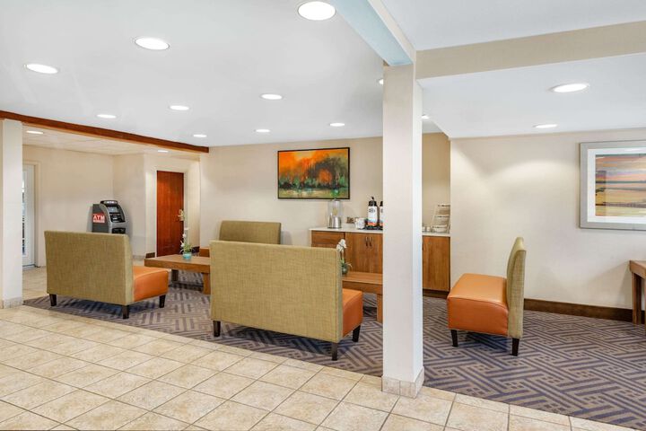 Hotel Interior 10 of 33