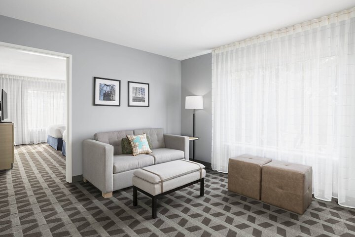 Room 32 of 50