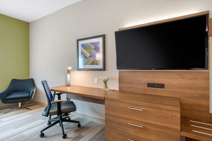 Room 46 of 79
