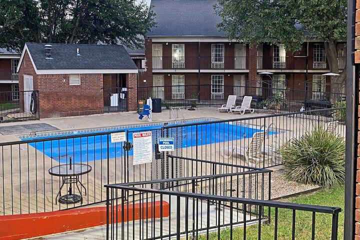 Pool 7 of 50