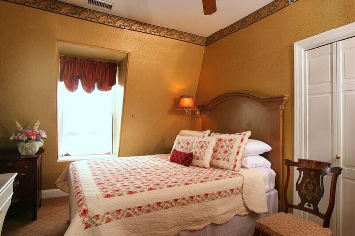 Room 27 of 128