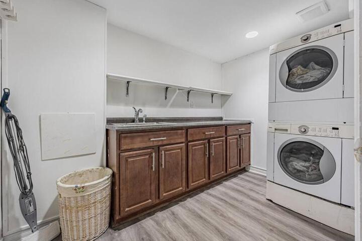 Cozy Haven Retreat 2Bed Basement