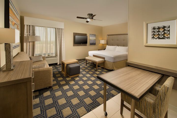 Room 14 of 34