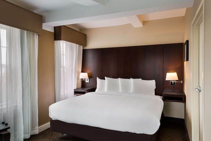 Best Western Syracuse Downtown Hotel and Suites