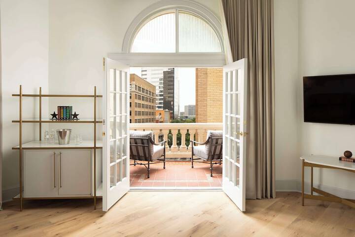 Room 38 of 107