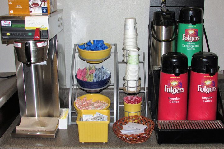Breakfast/Coffee Service 36 of 37