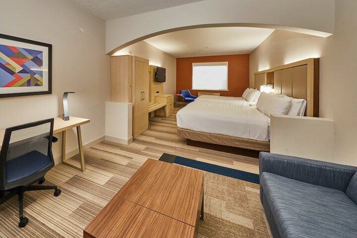 Room 20 of 38