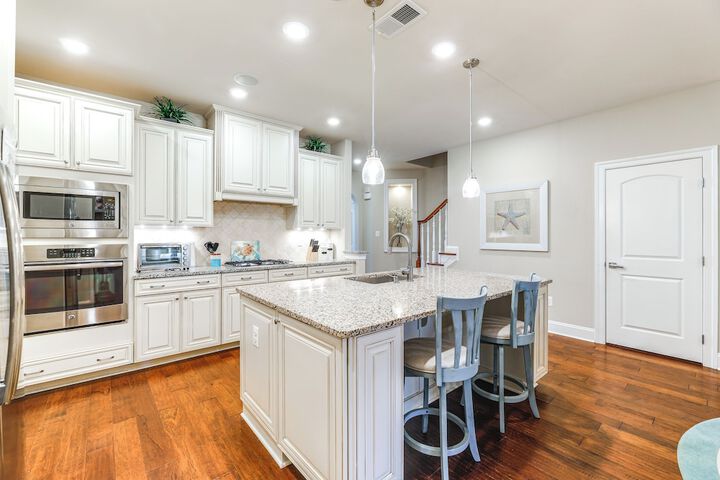 Swim Hike & Chill: Spacious Ocean View Townhome!
