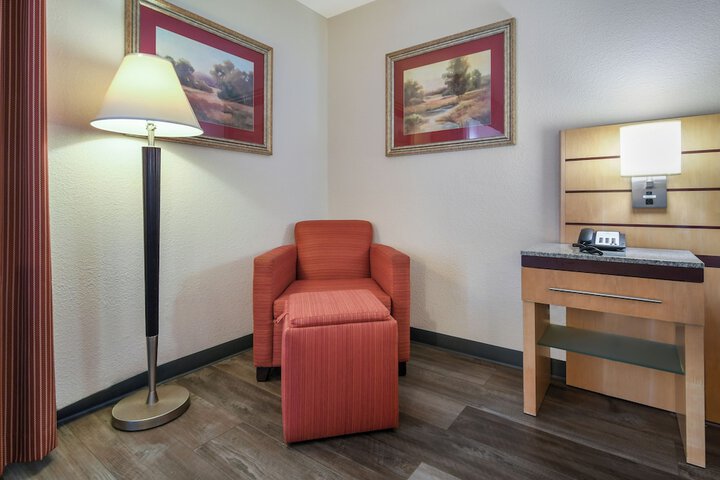 Room 22 of 32