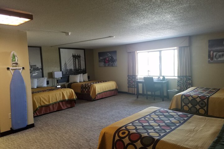 Room 24 of 30