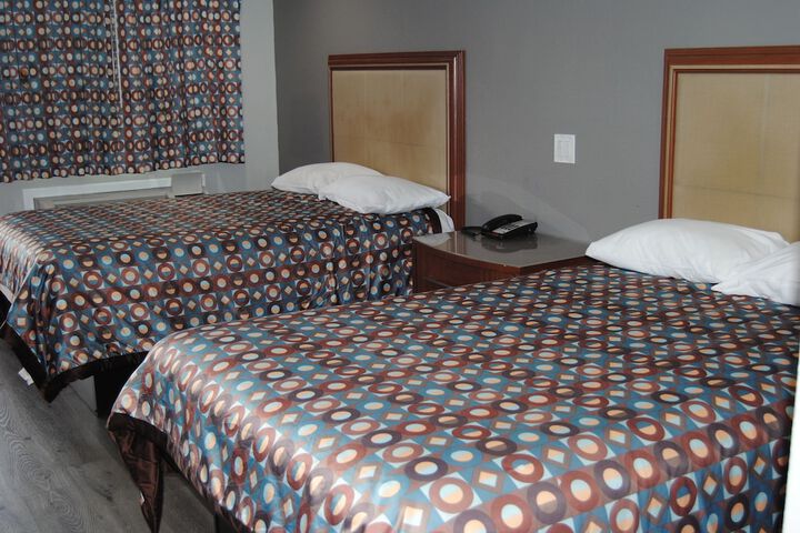 Room 51 of 69