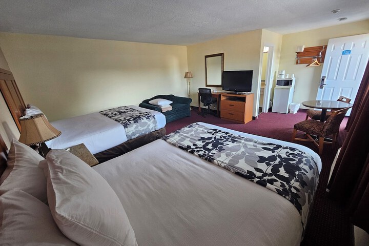 Room 33 of 38
