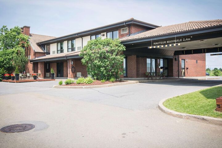 Hotel 4 of 48