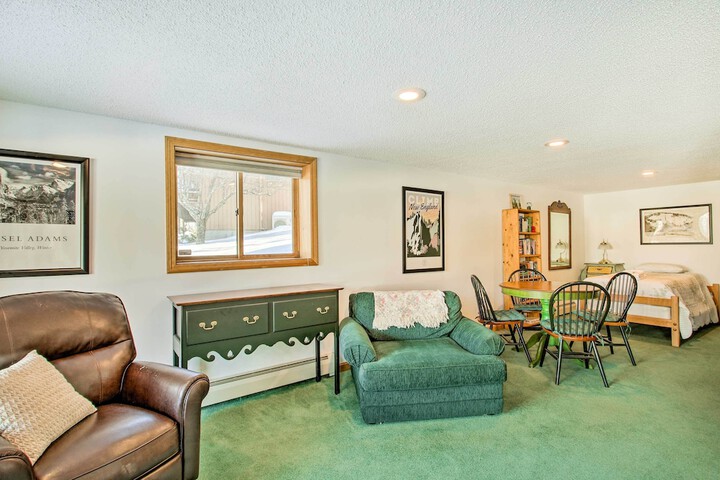 3 Mi to Attitash Resort: Condo w / Mtn Views!