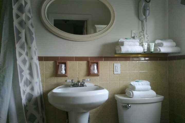 Colonial Inn Seekonk