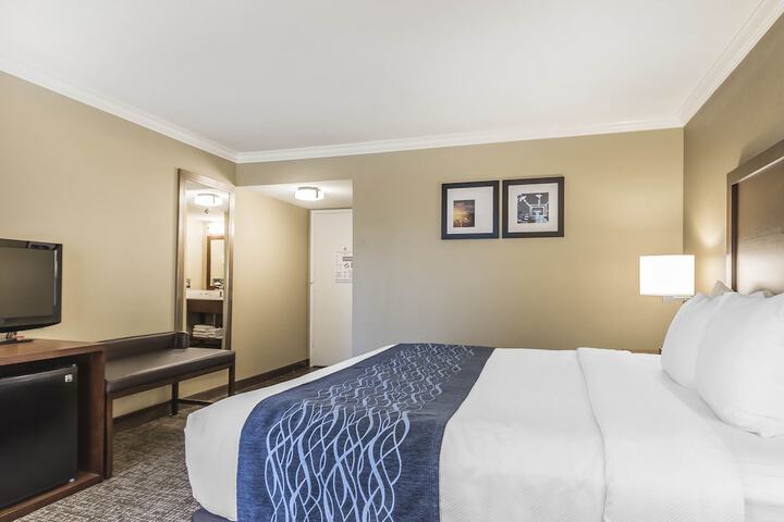 Room 9 of 50