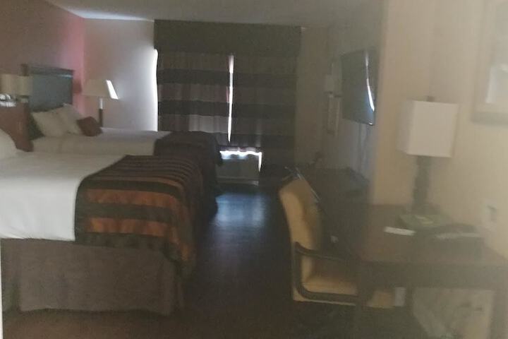 Room 17 of 28