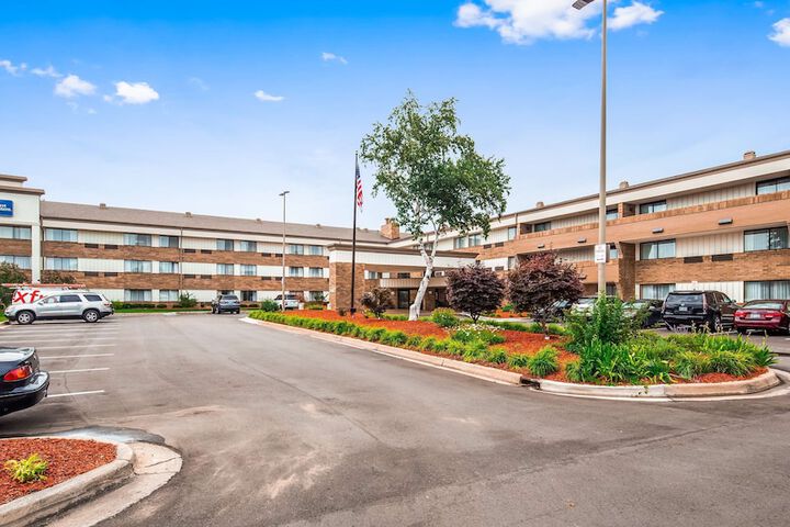 Best Western Warren Hotel