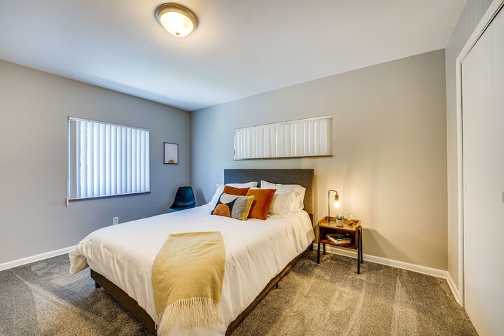 Pet-friendly Vacation Rental Apt Near Bishop Park!