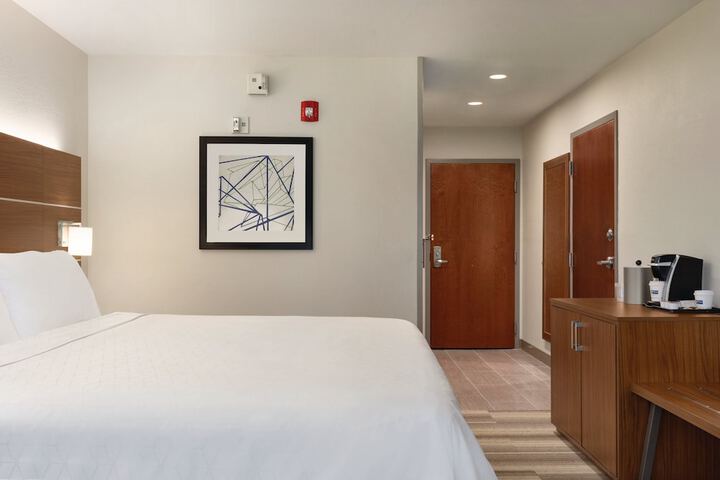 Holiday Inn Express Hotel & Suites Lavonia by IHG