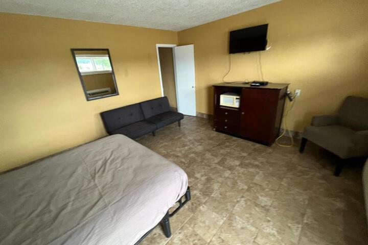 Budget Inn Decatur Priceville