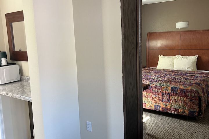 Room 309 of 443