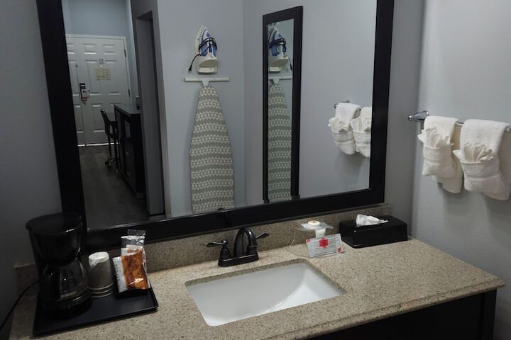 Room 15 of 21