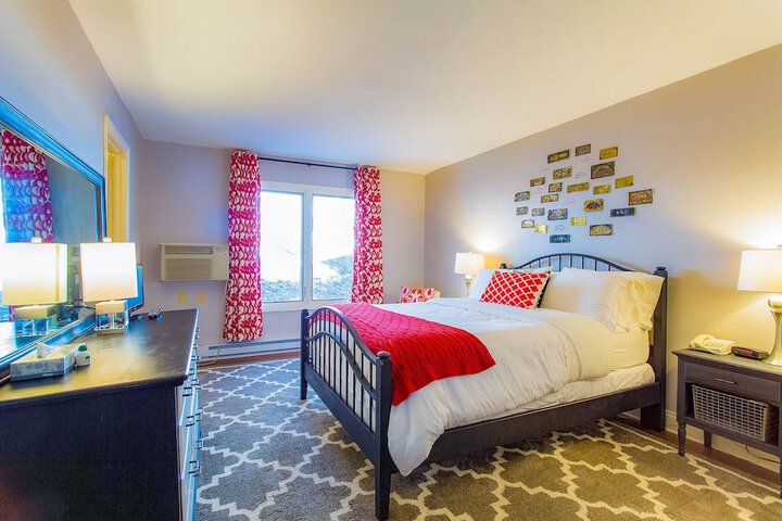 Room 16 of 132