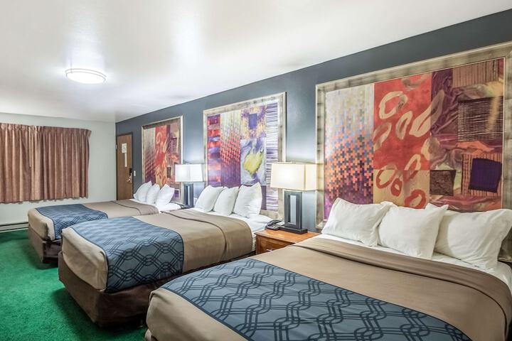 Econo Lodge Waupaca