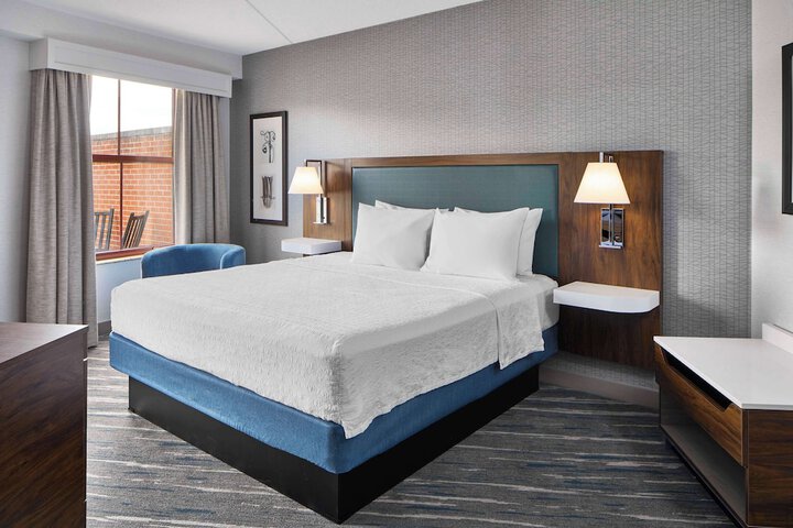 Hampton Inn & Suites Saratoga Springs Downtown