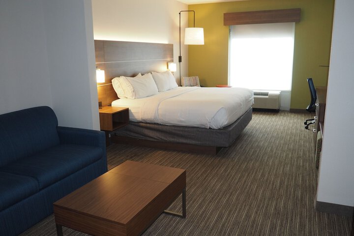 Room 25 of 61